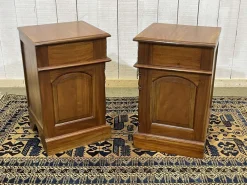 Pamono English Mahogany Bedside Tables, Set of 2> Nightstands