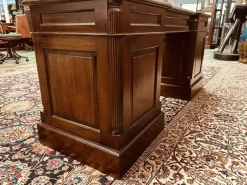Discount Pamono English Narrow Chesterfield Desk