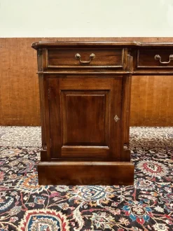 Discount Pamono English Narrow Chesterfield Desk