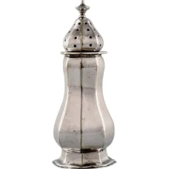Pamono English Pepper Shaker in Silver, Late 19th-Century> Salt & Pepper Shakers