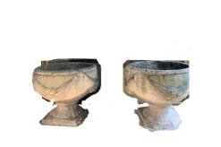 Pamono English Stone Urns, 1920s, Set of 2> Garden Accessories