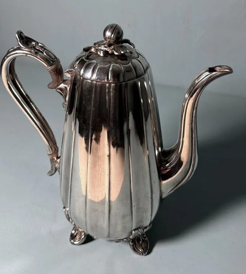 Pamono English Teapot in Silver-Plating from Dixon James, 1890> Coffee & Tea Service