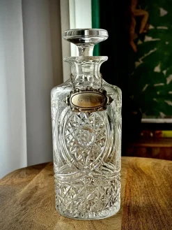 New Pamono Engraved Cut Glass Decanter with Silver-Plated Gin Tag, 1930s