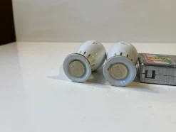 Pamono Errant Salt and Pepper Shakers in Porcelain from Bing & Grondahl, 1950s, Set of 2><noscript><img width=