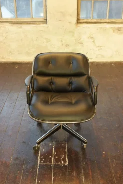 Sale Pamono Executive Swivel Chair by Charles Pollock for Knoll