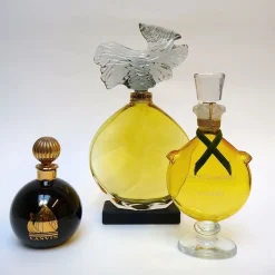 Sale Pamono Factice Perfume Guerlain Lanvin Store Display Bottles, 1980s, Set of 3