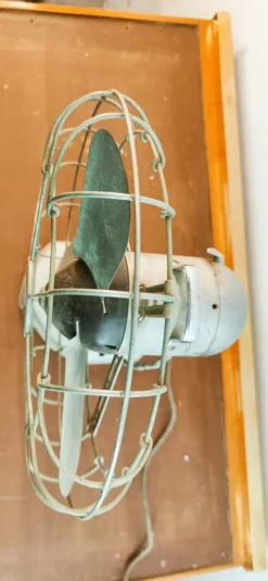 Pamono Fan with Wall Connection from Ercole Marelli Milano><noscript><img width=