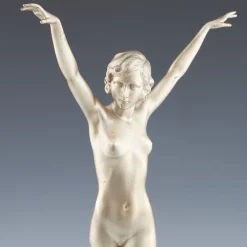 New Pamono Ferdinand Preiss, Art Deco Striding Lady, 1920s, Bronze with Marble Base