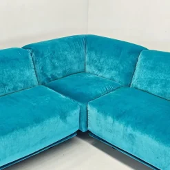 Pamono Fiandra Corner Modular Sofa in Blue Velvet by Vico Magistretti for Cassina, 1980s, Set of 4> Couches & Sofas