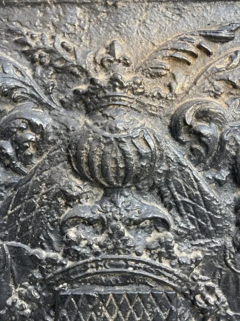 Clearance Pamono Fireplace Plate with the Grimaldi Family Coat of Arms, 17th Century