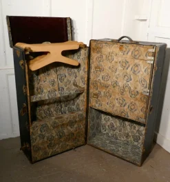 Pamono Fitted Steamer Trunk or Cabin Wardrobe from Excelsior, USA, 1890s><noscript><img width=