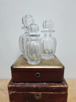 Pamono Flat Cut Clear Crystal Malmaison Perfume Bottles with Stoppers from Baccarat, 1940s, Set of 3> Bottles, Carafes & Jugs