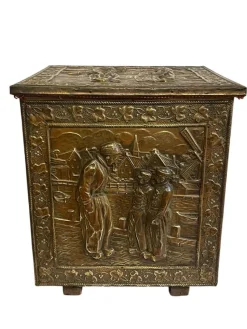 Hot Pamono Flemish Metal Firewood Box, Late 19th Century
