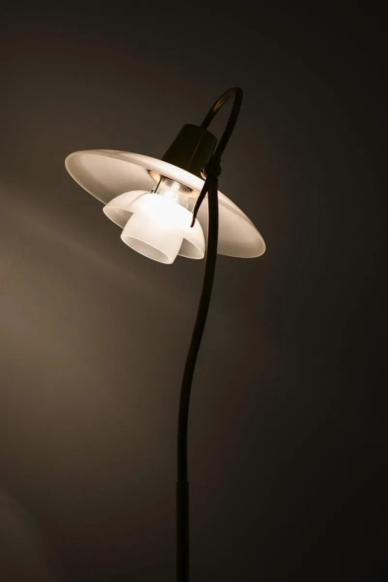 Pamono Floor Lamp in Bronze and Brass with Glass Shades attributed to Poul Henningsen, 1940s> Floor Lamps