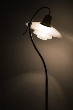 Pamono Floor Lamp in Bronze and Brass with Glass Shades attributed to Poul Henningsen, 1940s><noscript><img width=