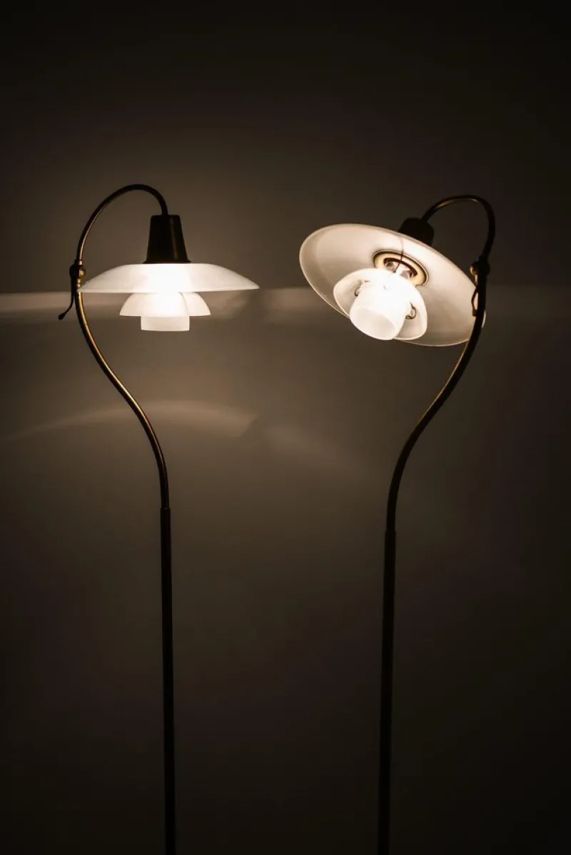 Pamono Floor Lamp in Bronze and Brass with Glass Shades attributed to Poul Henningsen, 1940s> Floor Lamps