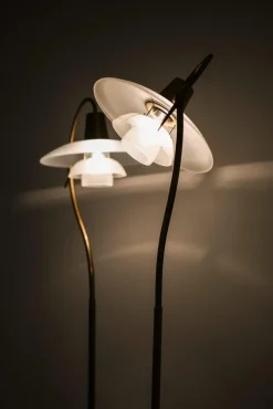 Pamono Floor Lamp in Bronze and Brass with Glass Shades attributed to Poul Henningsen, 1940s><noscript><img width=