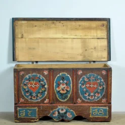 Pamono Folk Art Wedding Chest, 1718><noscript><img width=