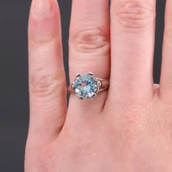 Outlet Pamono French 3.25 Carats Aquamarine 18 Karat White Gold Solitaire Ring, 1950s