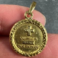 Pamono French 18 Karat Yellow Gold Plus Quhier More Than Yesterday Love Medal Pendant by Augis, 1950s><noscript><img width=