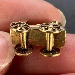 Online Pamono French 18 Karat Yellow Gold Mechanical Steam Train Engine Charm Pendant, 1950s