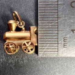 Online Pamono French 18 Karat Yellow Gold Mechanical Steam Train Engine Charm Pendant, 1950s