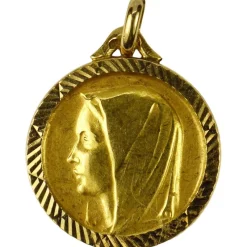 Hot Pamono French 18 Karat Yellow Gold Virgin Mary Charm Pendant Medal, 1950s