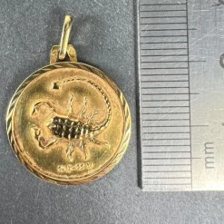 Pamono French 18 Karat Yellow Gold Scorpio Zodiac Charm Medal Pendant, 1950s><noscript><img width=