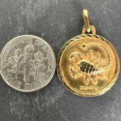 Pamono French 18 Karat Yellow Gold Scorpio Zodiac Charm Medal Pendant, 1950s><noscript><img width=