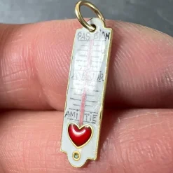 Pamono French Art Deco Love Thermometer 18k Yellow Gold Enamel Charm Pendant, 1890s><noscript><img width=