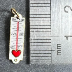 Pamono French Art Deco Love Thermometer 18k Yellow Gold Enamel Charm Pendant, 1890s><noscript><img width=
