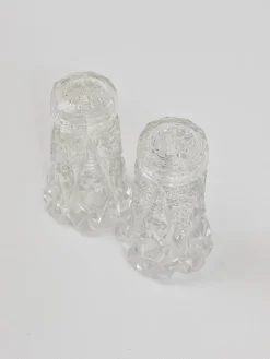 Clearance Pamono French Art Nouveau Salt and Pepper Shakers in Facetted Crystal Glass, 1920s, Set of 2