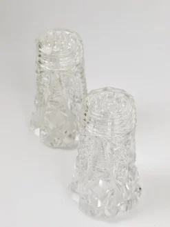 Clearance Pamono French Art Nouveau Salt and Pepper Shakers in Facetted Crystal Glass, 1920s, Set of 2