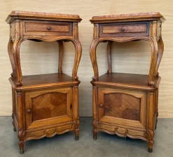 Pamono French Bedside Tables with Cabriole Legs, 1950s, Set of 2> Nightstands