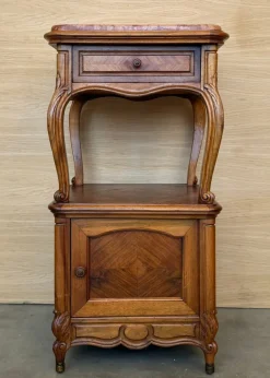 Pamono French Bedside Tables with Cabriole Legs, 1950s, Set of 2><noscript><img width=