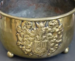 Pamono French Brass Cachepot, 1700s><noscript><img width=