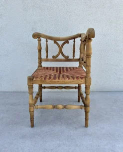 Pamono French Carved Wood Corner Chair with Woven Rush Seat, Early 20th Century><noscript><img width=