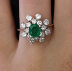 New Pamono French Emerald Diamonds 18 Karat White Gold Cocktail Ring, 1970s