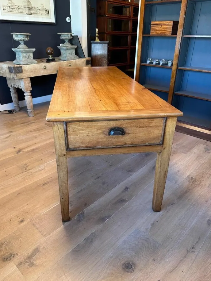 Pamono French Farmhouse Table in Cherry> Dining Tables & Sets