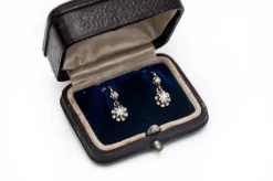 New Pamono French Gold Earrings with Old-Cut Diamonds, 1930s, Set of 2