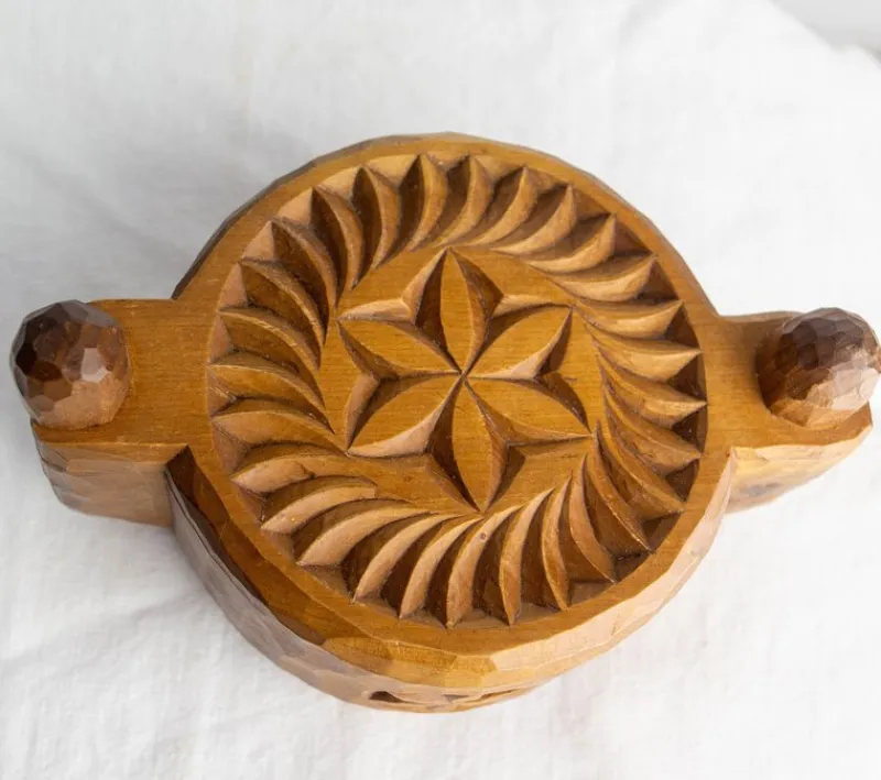 Pamono French Hand-Carved Salt Box in Cembro Pine, 1950> Salt & Pepper Shakers