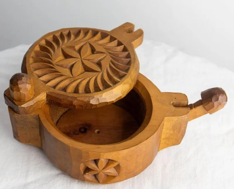 Pamono French Hand-Carved Salt Box in Cembro Pine, 1950> Salt & Pepper Shakers