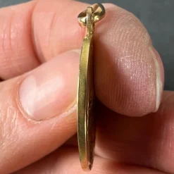 Pamono French Holy Communion 18k Yellow Gold Medal Pendant, 1890s><noscript><img width=