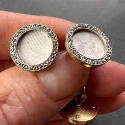 Pamono French 18k Yellow Gold Platinum Diamond and Enamel Cufflinks, 1920s, Set of 2><noscript><img width=