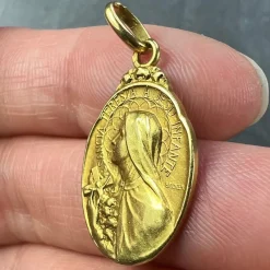 Pamono French 18k Yellow Gold St Therese Charm Medal Pendant by Becker, 1890s><noscript><img width=