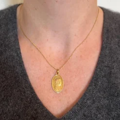 Pamono French 18k Yellow Gold Virgin Mary Charm Pendant Medal by Paul Brandt, 1950s><noscript><img width=