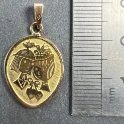 New Pamono French Les Amoureux De Peynet Lovers 18k Yellow Gold Charm Pendant, 1960s