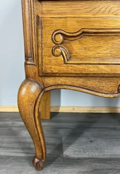 Pamono French Louis XVI Style Oak Bedside Tables, Set of 2><noscript><img width=