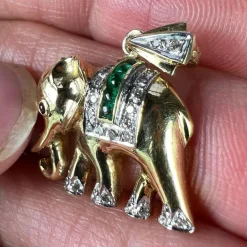 Pamono French Lucky Elephant Emerald Diamond Ruby 18k Yellow Gold Charm Pendant, 1950s><noscript><img width=