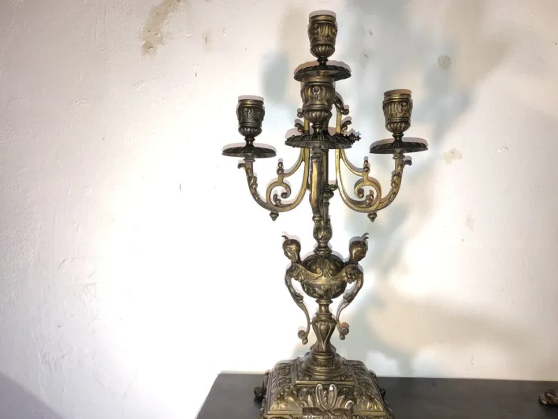 Discount Pamono French Mantel Clock with Candlesticks in Bronze, 1880s, Set of 3